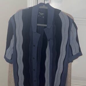 Abercrombie men’s button up sweater Medium